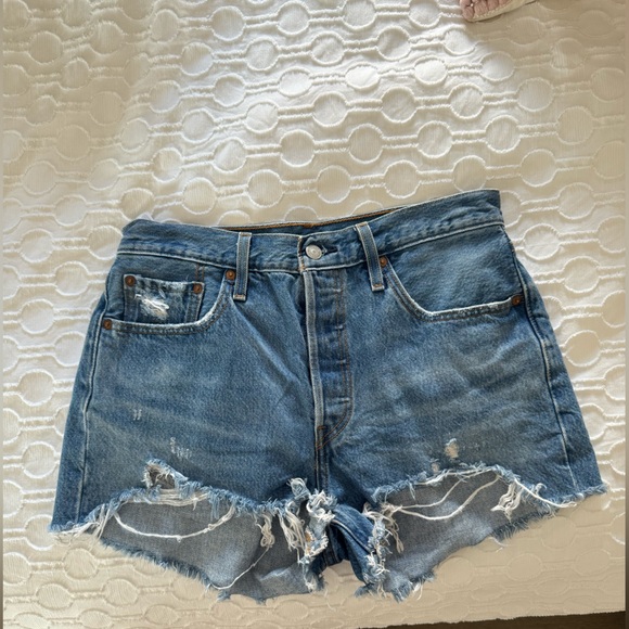 Levi’s Jean Shorts - Picture 1 of 4